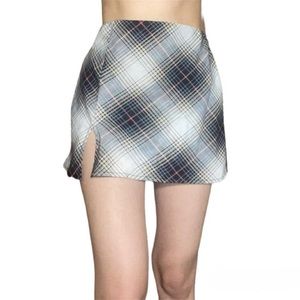 Forever 21 | Plaid Mini Skirt in White Black Plaid Size L Large